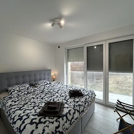 Apartament Mariner With Heated Pool