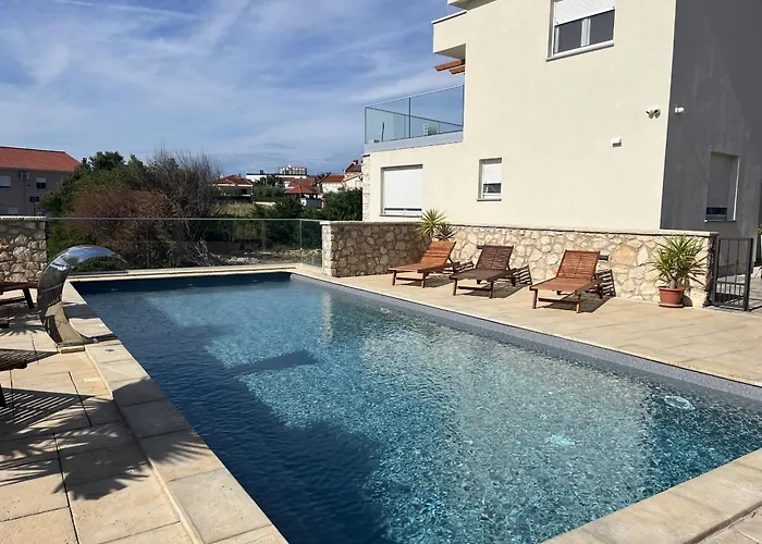 Mariner With Heated Pool شقة *