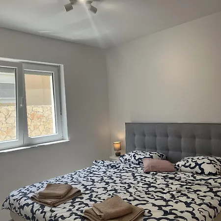 Mariner With Heated Pool Appartement Zaton (Zadar)
