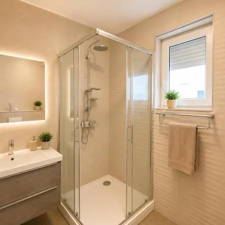 Mariner With Heated Pool Zaton