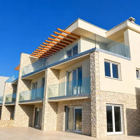 Mariner With Heated Pool Apartman Zaton