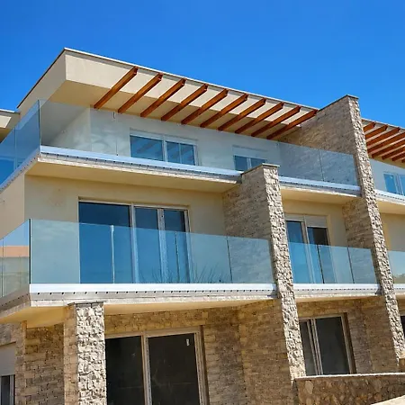Apartman Mariner With Heated Pool