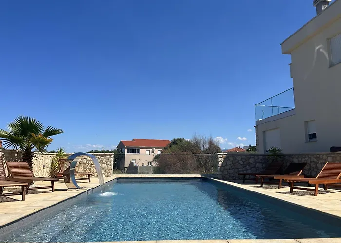 Apartamento Mariner With Heated Pool